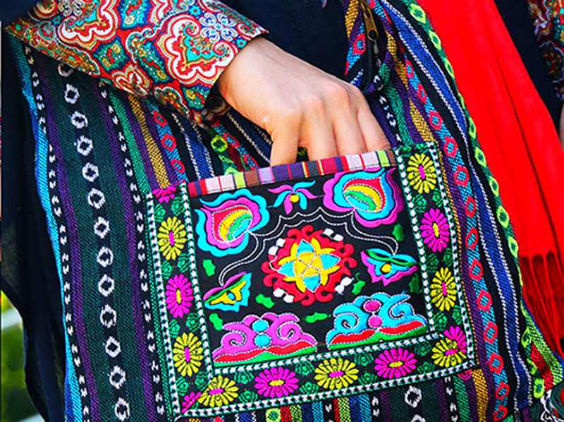 لباس گلیم بافی